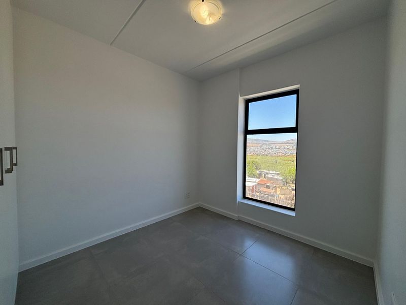 Elegant 2-Bedroom Apartment for Sale in Rivergate - Photo 10