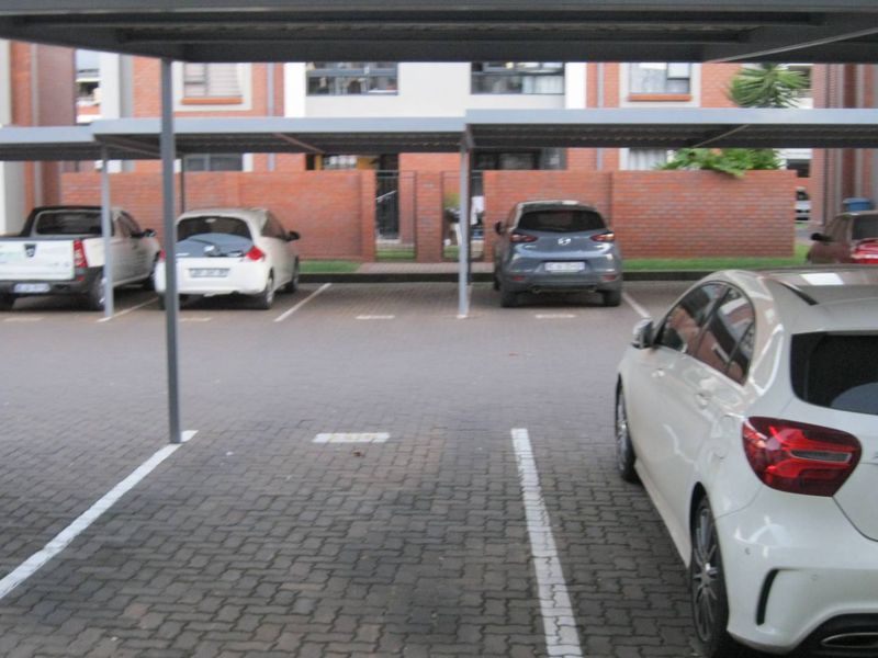 Modern 2-Bed Ground Floor Apartment with Private Garden — Prime Location Near Irene Mall - Photo 10