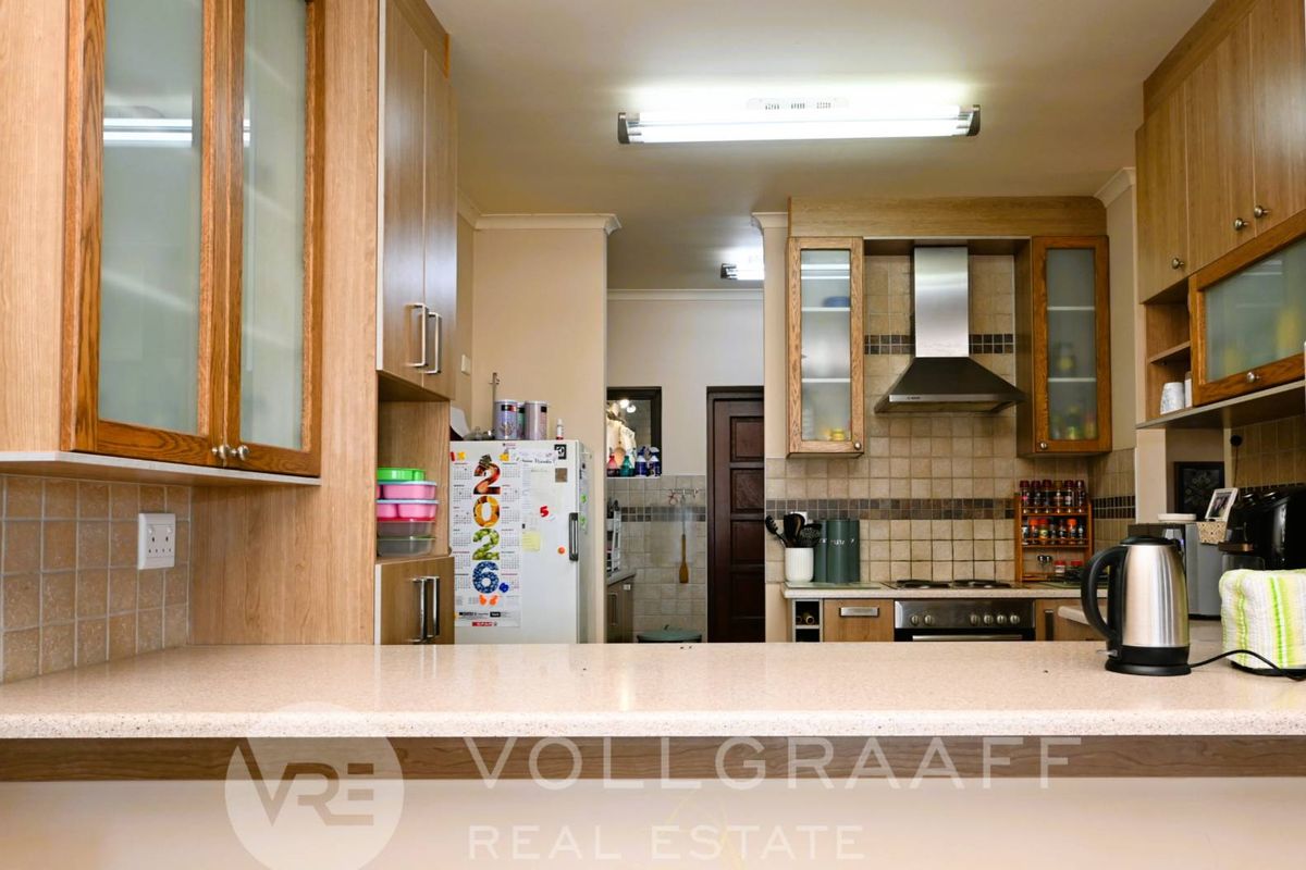 WELL-KEPT FAMILY HOME FOR SALE – SWAKOPMUND EXTENSION 9 - Photo 3