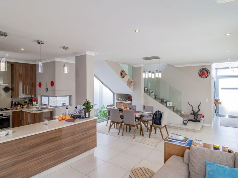 3 bedroom furnished cluster for sale in Bryanston - Photo 2