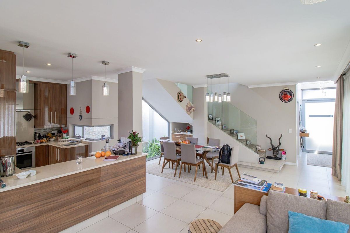 3 bedroom furnished cluster for sale in Bryanston - Photo 2