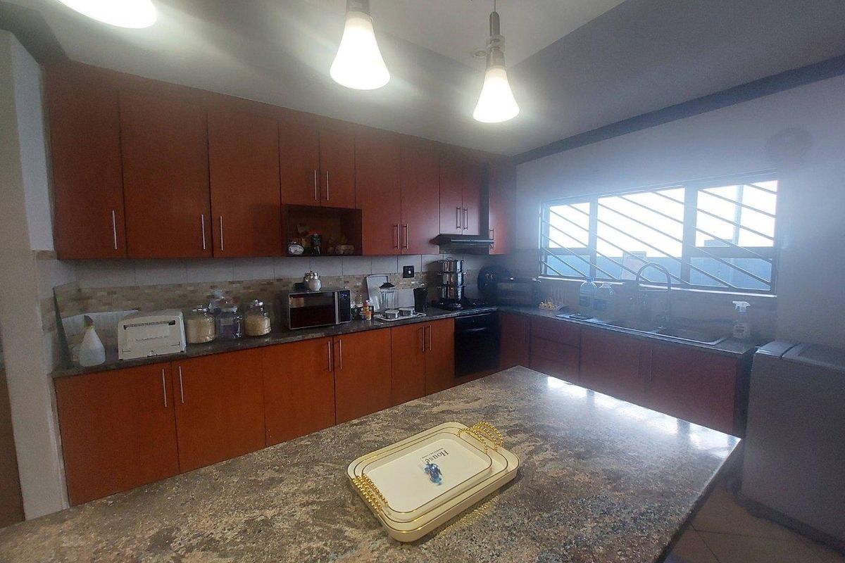 For Sale  Cimbebasia - Freestanding house - Photo 2