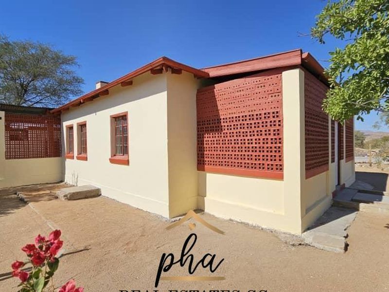 3 Bedroom house for sale in Usakos - Photo 4