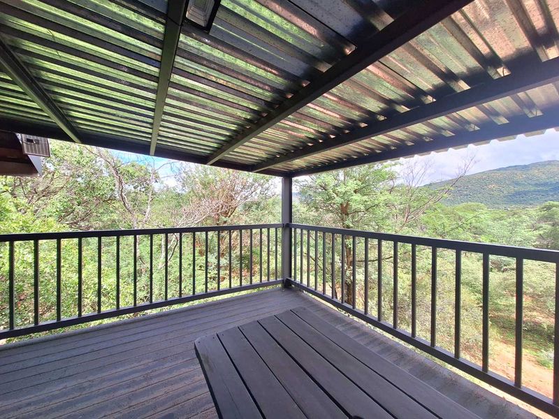 Your Perfect Family Haven with Scenic Vistas and Premium Features - Photo 10