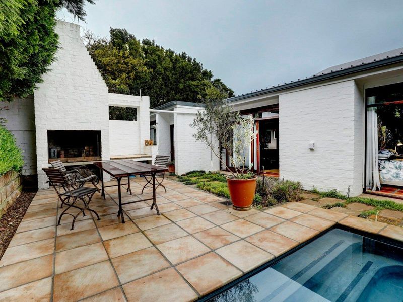 Surround yourself with character and style! - Photo 3