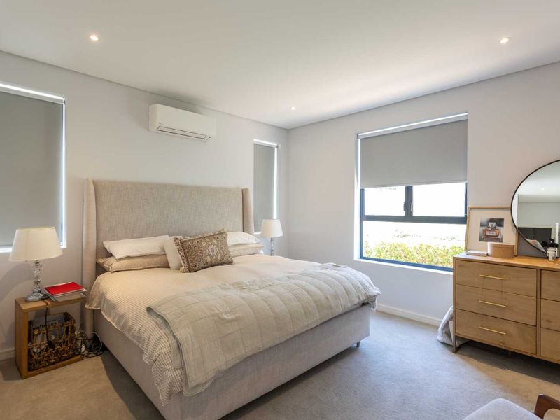 A stylish three-bedroom home in North Pointe Neighbourhood on Val de Vie Estate. - Photo 7