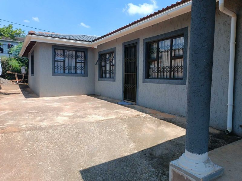 🏡 Spacious & Secure Family Home to Rent in Copesville, Pietermaritzburg | TeamSOLD Realty 🏡 - Photo 2