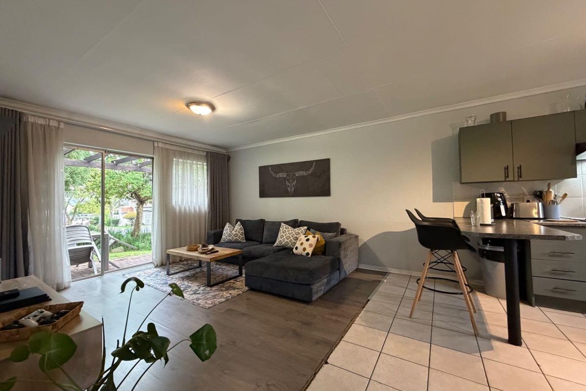 Modern Townhouse for Sale in Greenstone Hill, Edenvale - Photo 4