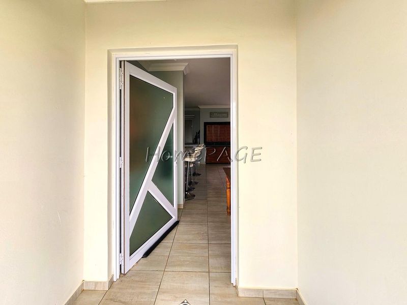 Ext 11, Henties Bay:  Stylish and modern house for sale in Sunbay - Photo 5