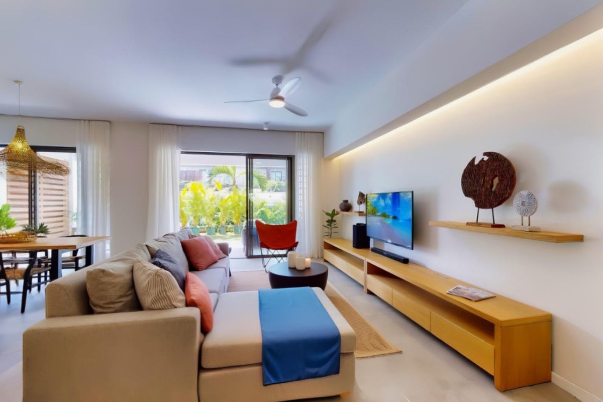 LES RÉSIDENCES DE MONT CHOISY — Live the island dream — where everyday luxury meets effortless living. - Photo 2