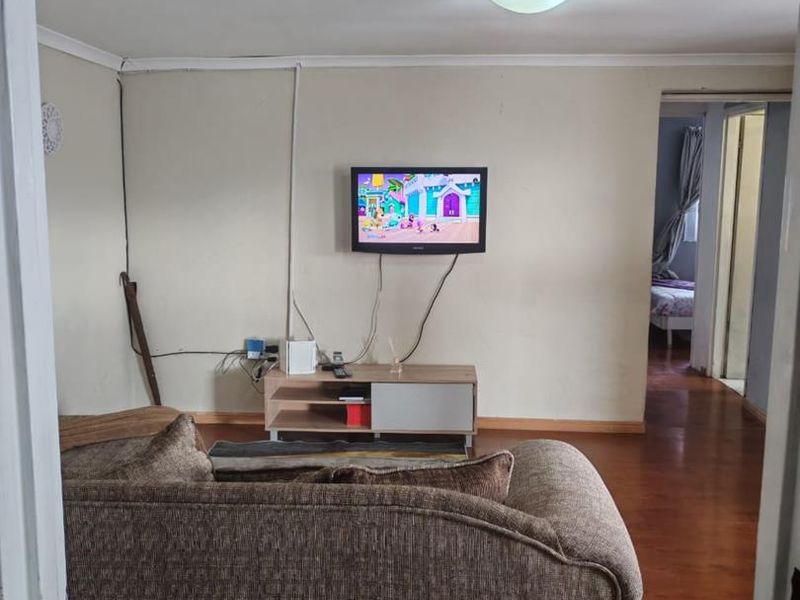 2-Bedroom House for Sale in Khayelitsha Section C - Photo 2