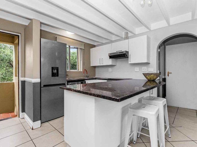 DELIGHTFUL 1 BED 1 BATH LOFT UNIT FOR SALE IN LONEHILL VILLAGE ESTATE - Photo 4