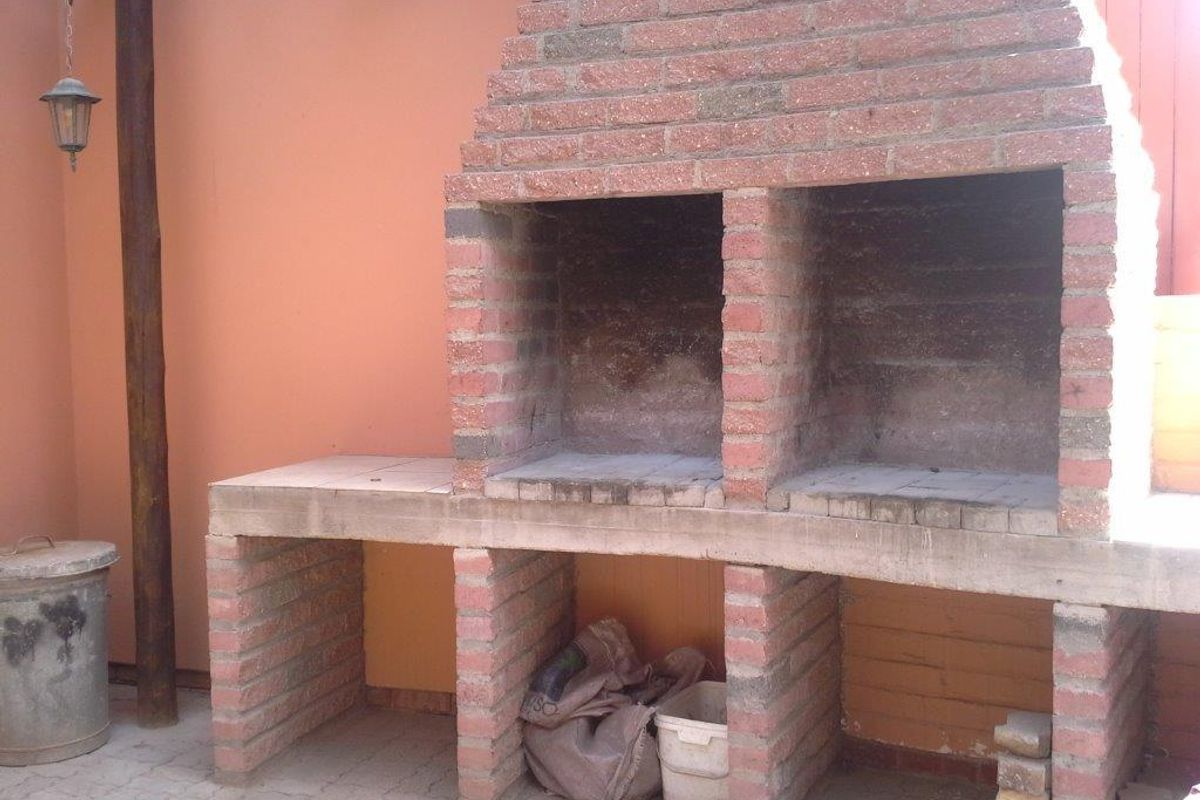 Hentiesbay - 8 bedroom House for Sale - Photo 5