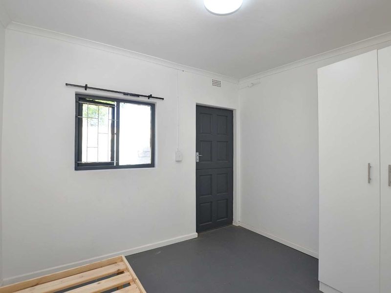 One Bedroom Garden Cottage To Let - Photo 5