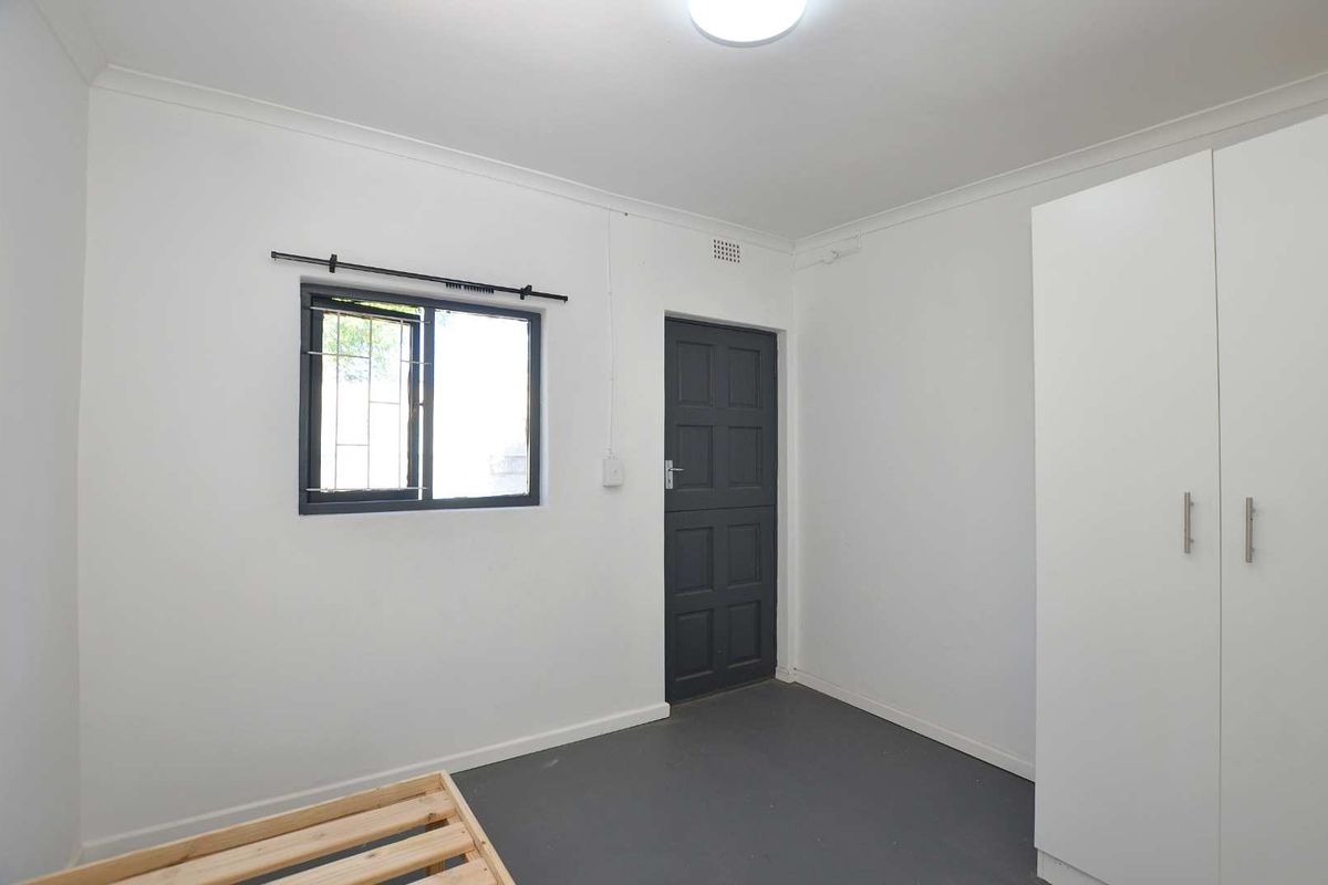 One Bedroom Garden Cottage To Let - Photo 5