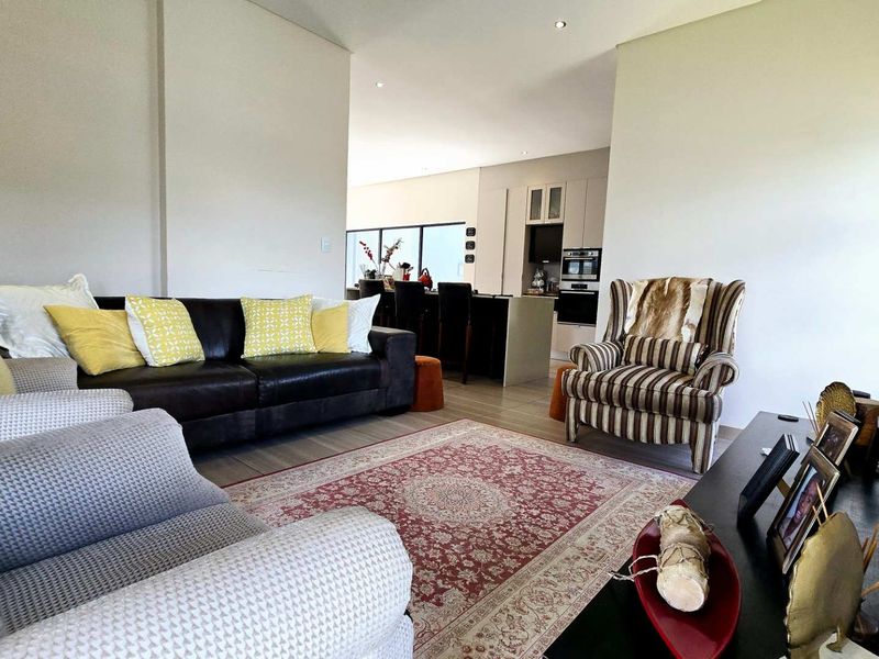 Elegant Double-Storey Home for Sale in The Hills Game Reserve Estate - Photo 9