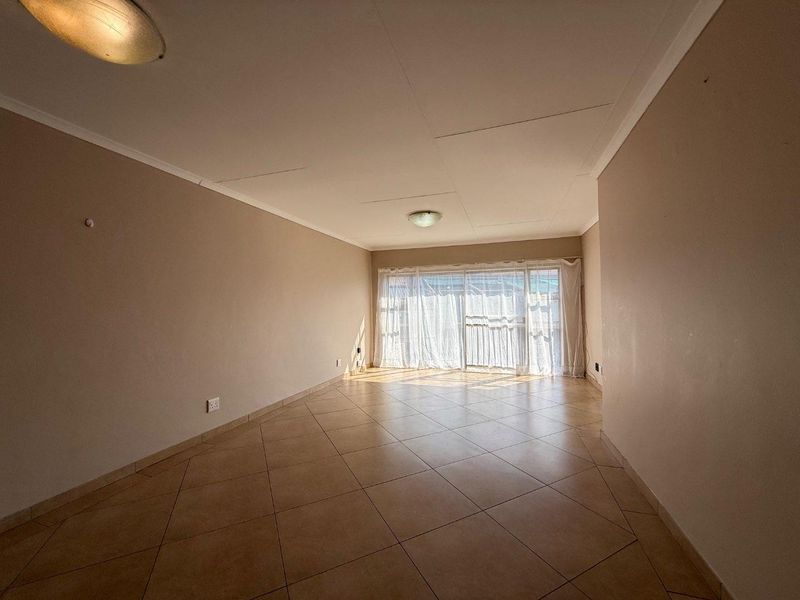 Charming and Spacious Upstairs Apartment Available for Viewing - Photo 3