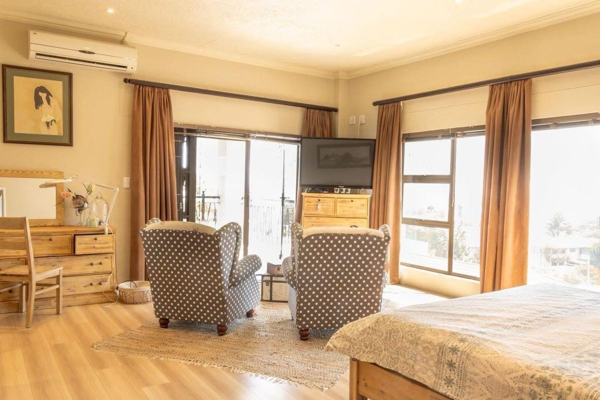 🏡 Beautiful Family Home in Highly-Sought Ludwigsdorf - Photo 5