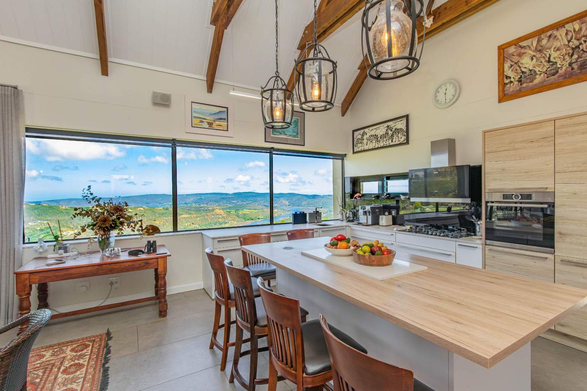 Modern, Industrial Farmhouse with Ravine views - Photo 4