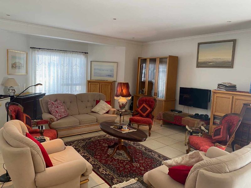 House For Sale in Klein Windhoek - Photo 6