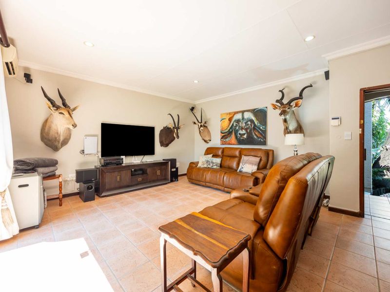 Exclusive Off-Grid Haven with Panoramic Views | Faerie Glen - Photo 7