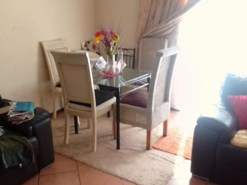 3 bedroom house in The Orchards - Photo 6