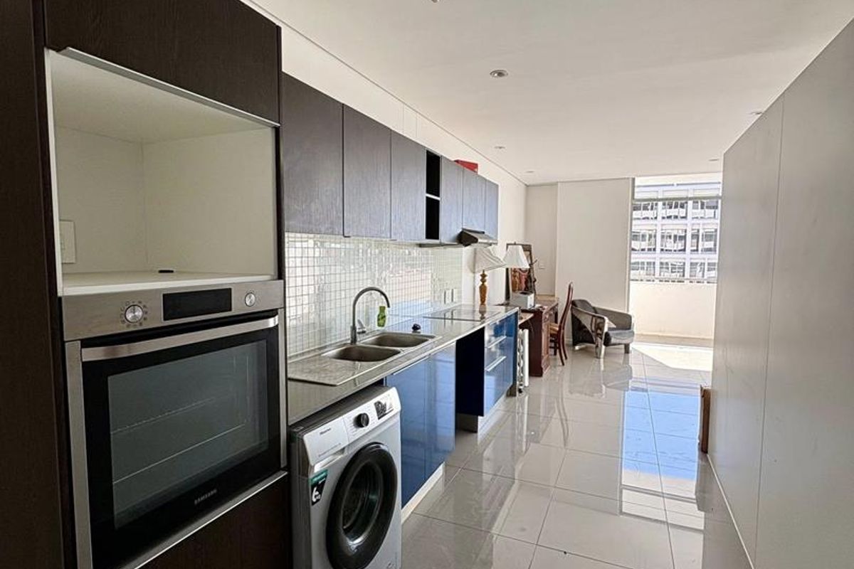1 Bedroom Apartment For Sale In CBD - Photo 2
