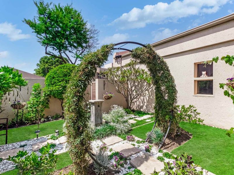 THE PERFECT NEWLY RENOVATED HOME TO PERFECTION FOR THE FIRST TIME HOME BUYER OR FOR DOWNSIZING - Photo 9