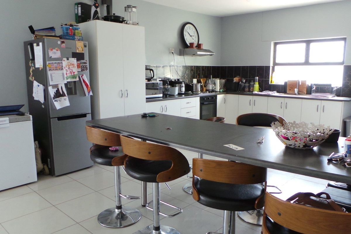 Duplex Home close to the Lagoon - Photo 2