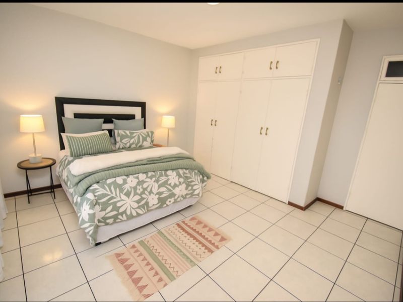 First-Floor 2-Bedroom Apartment with Enclosed Balcony - Photo 10