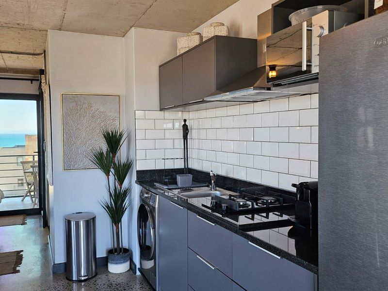 Own Cape Town’s Beachfront Lifestyle - Photo 4