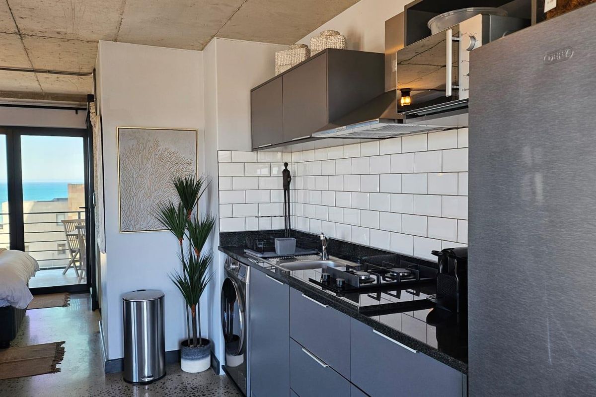 Own Cape Town’s Beachfront Lifestyle - Photo 4