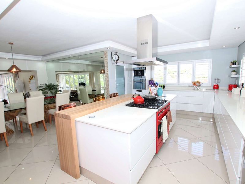 Hendra Estates - Exquisite, Large family home For Rent In Prime La Lucia. - Photo 6