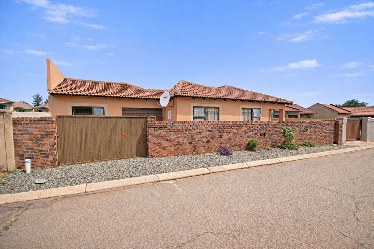 Welcome to your new home! - Photo 3