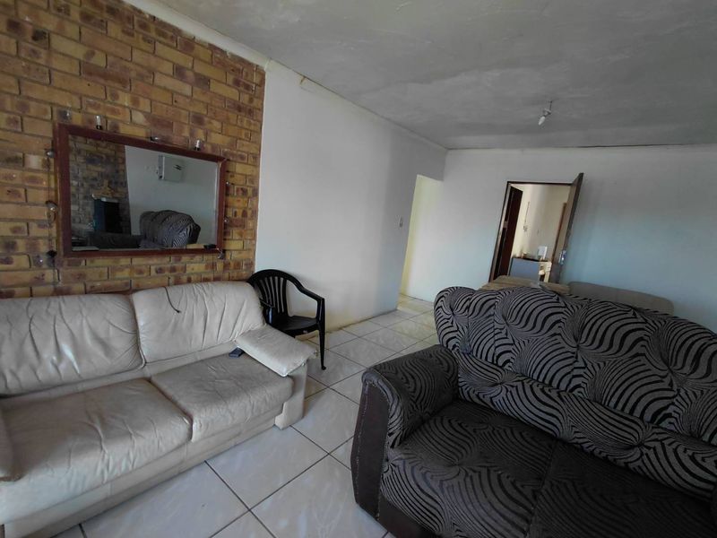 "Earn & Live: Home with Income Cottage in Top Spot!" - Photo 9