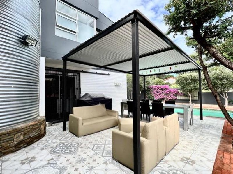 3 Bedroom House To Let in Klein Windhoek - Photo 5