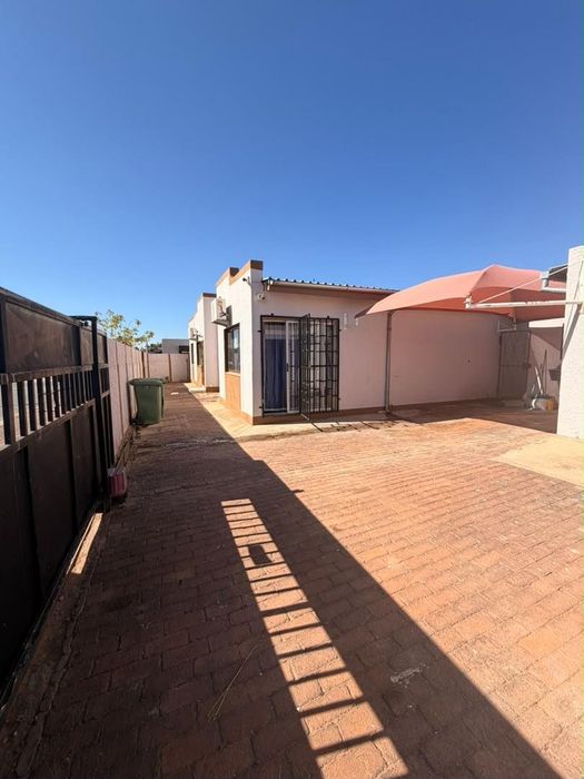Property #2493797, House For Sale in Cimbebasia