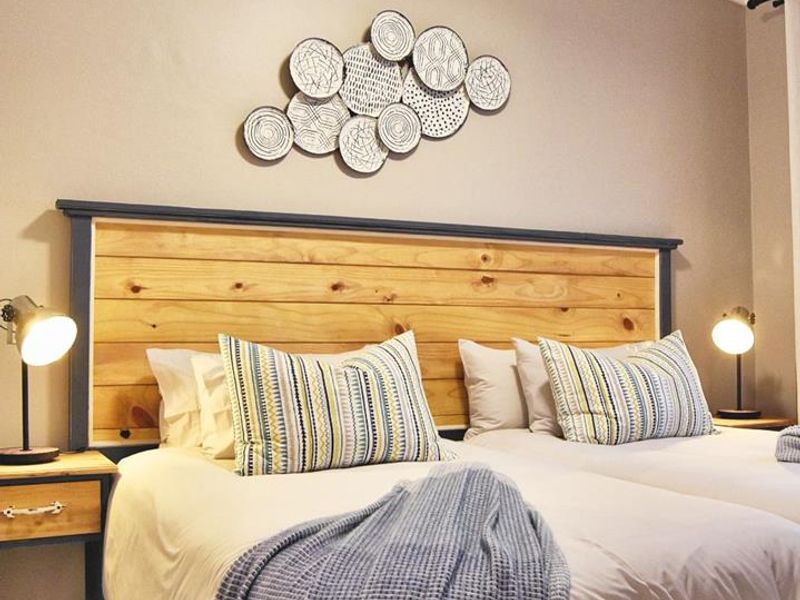 Invest in Luxury: Stunning Henties Bay Retreat! - Photo 5