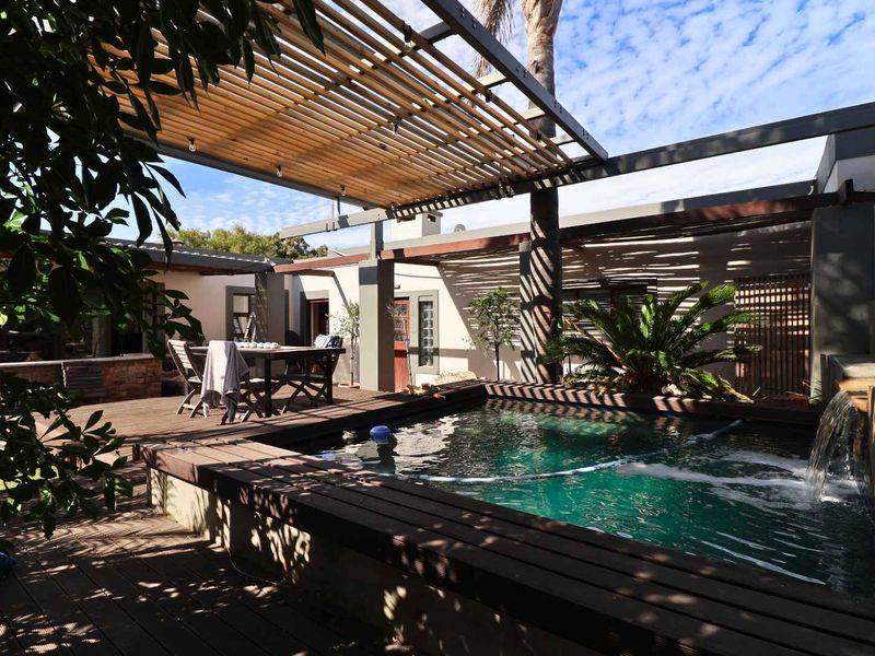 Where Comfort Meets Convenience - Photo 4