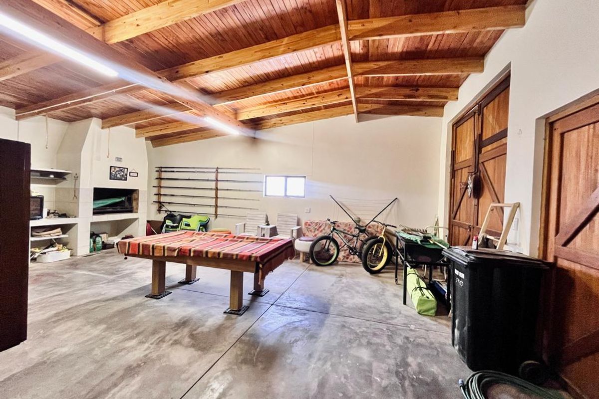 Perfect Holiday home for sale - Hentiesbaai - Photo 2