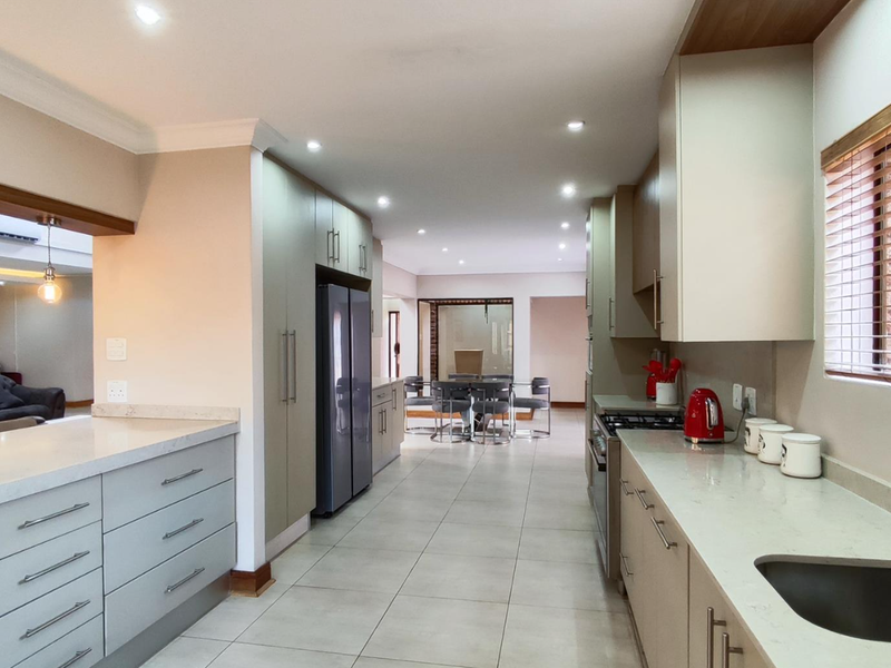 Breathtaking 5-bedroom house for Sale - Photo 7