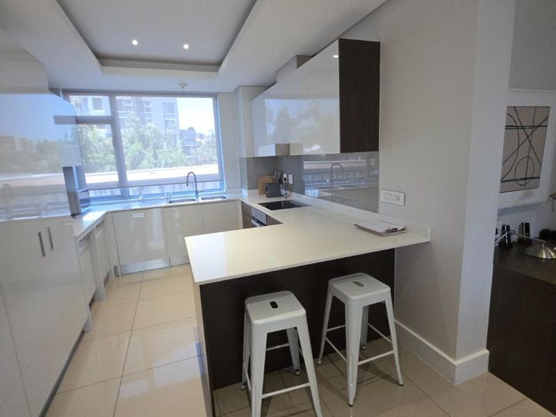 FABULOUS EXECUTIVE FULLY FURNISHED 2 BED APARTMENT - Photo 10