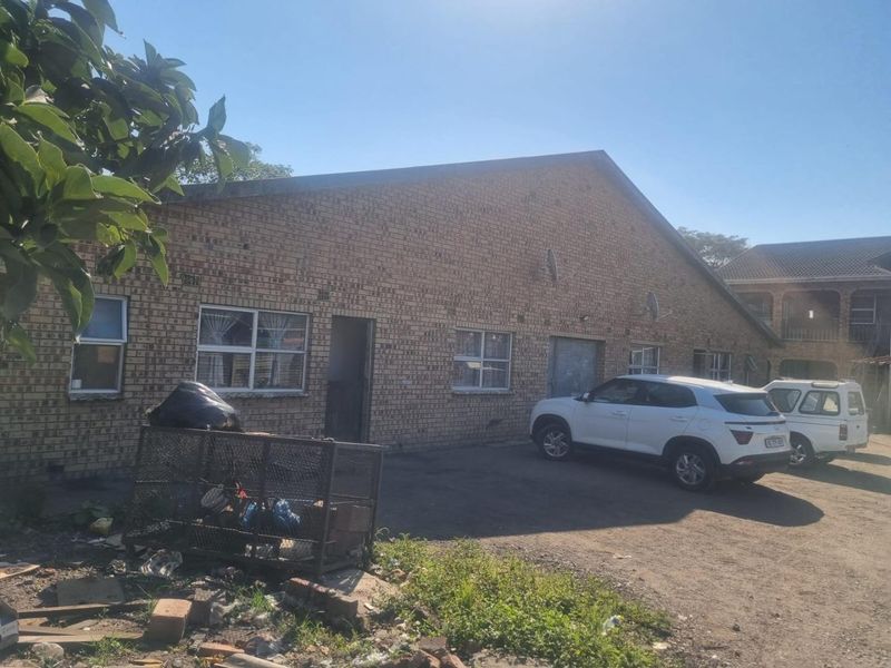 Discover a versatile 1302M2 Property. - Photo 3