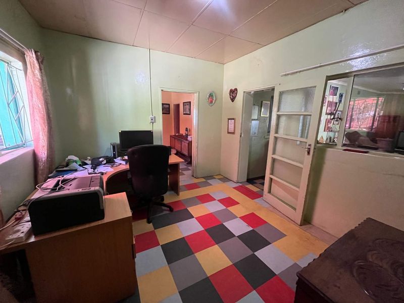 Lovely, Spacious Family Home for Sale in Morning Glory - Photo 6