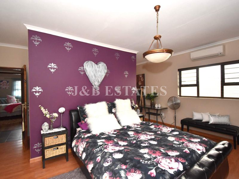 Stunning House Close To The Golfcourse - Photo 5