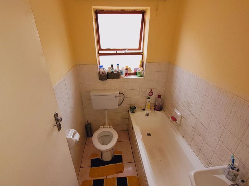 Desirable Features & Versatile Layout - Make it Yours Today - Photo 9