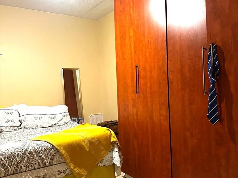 Spacious 3-Bedroom Home in Brackenham Complex - Photo 10