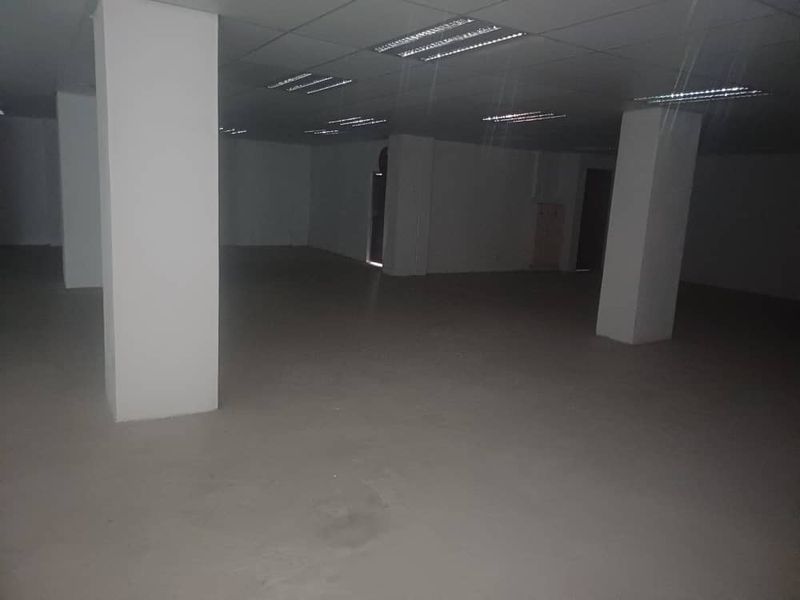 Retail spaces to let Gustav Voigts Centre - Photo 10