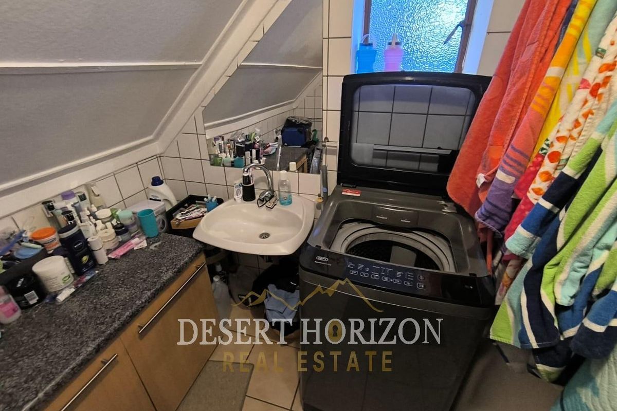 Otjiwarongo | Spacious Family Home with Excellent Security & Extras - Photo 4