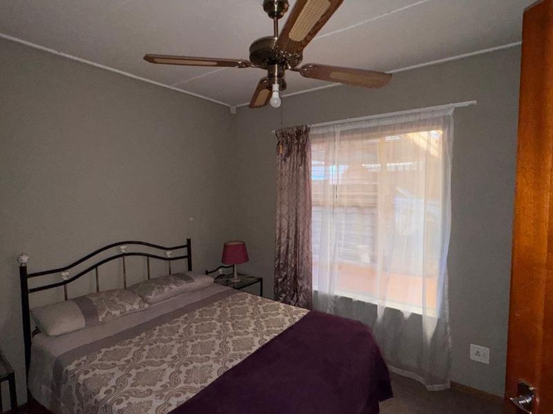 Townhouse for Sale in New Park - Photo 8